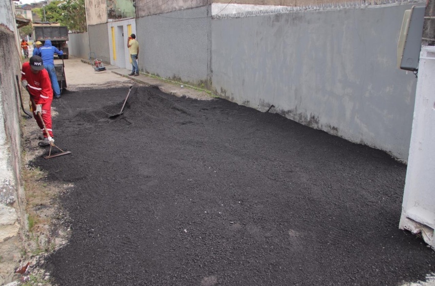 Prefeitura de Maceió beneficia moradores da Jatiúca com pavimentação asfáltica