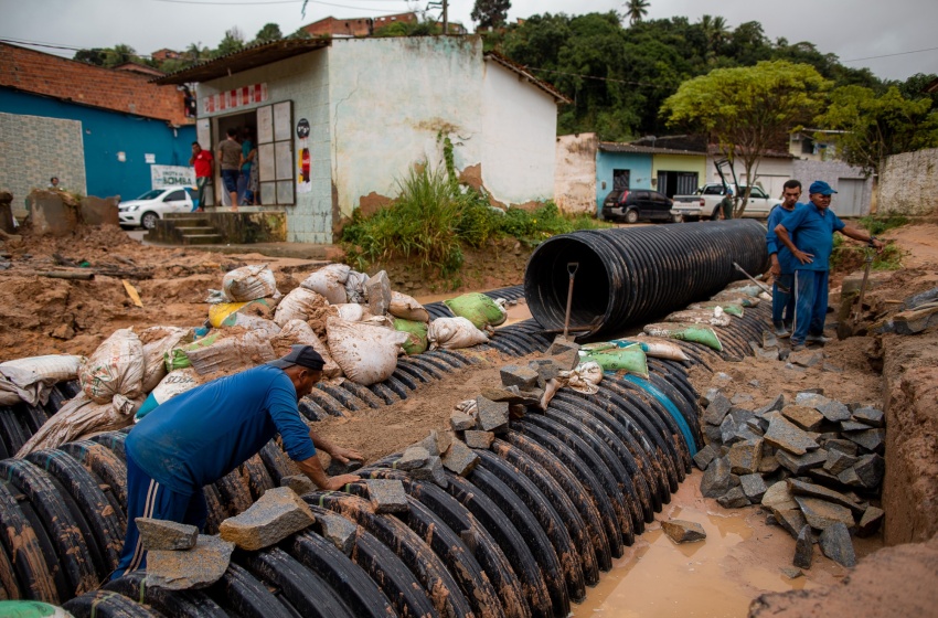 Prefeitura de Maceió inicia reconstrução de ponte na Rua Marquês de Abrantes