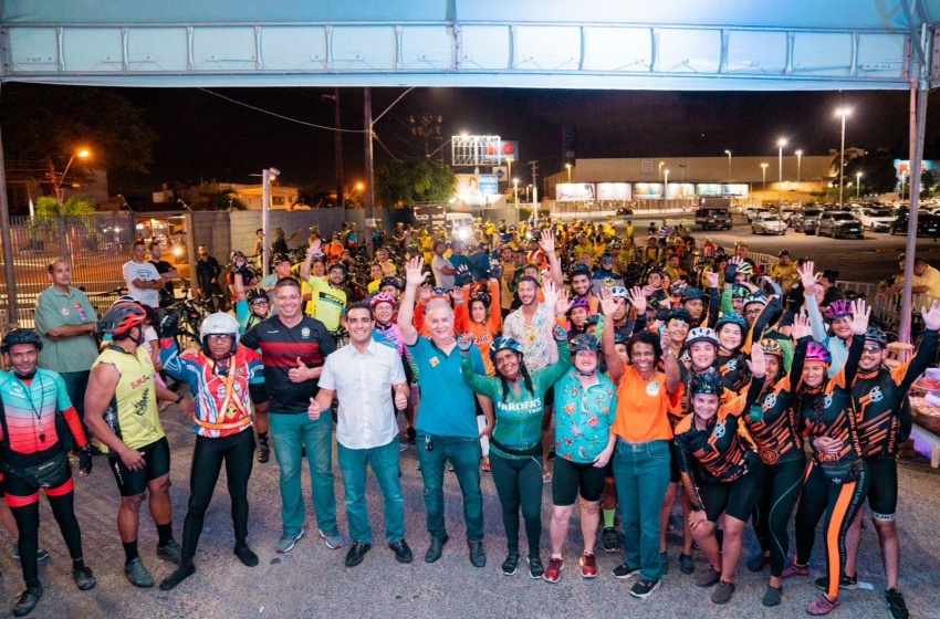 Prefeito em exercício Galba Novaes Netto prestigia passeio ciclístico no Dia Mundial Sem Carro