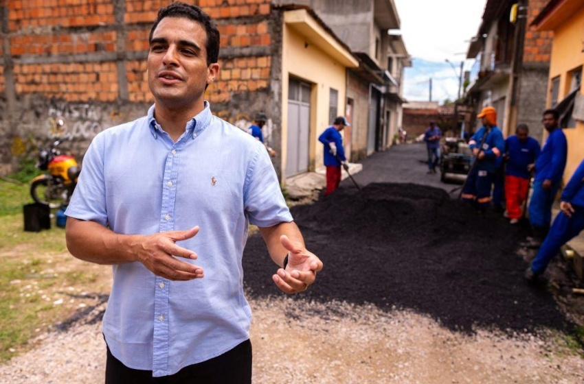 Prefeito em exercício Galba Novaes Netto acompanha evolução das obras de pavimentação no Santos Dumont e Rio Novo