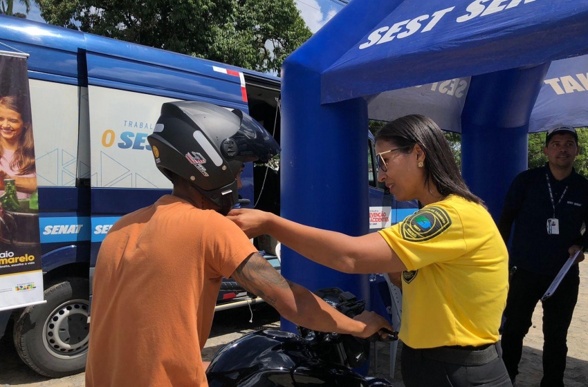 Ação com motociclistas abre Maio Amarelo na parte alta de Maceió
