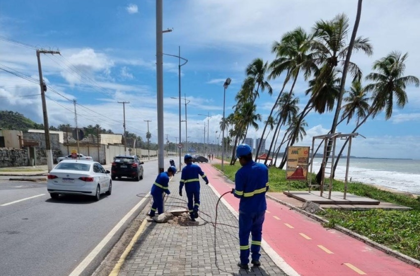 Após furto de cabos, iluminação na Avenida Litorânea é restabelecida em Jacarecica