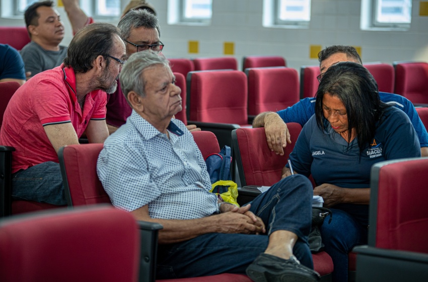 Prefeitura de Maceió faz reunião com comerciantes para construção conjunta do projeto do novo Mercado da Produção