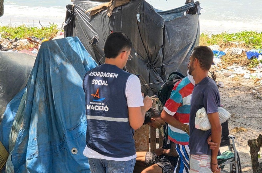 Prefeitura de Maceió realiza Operação Acolhida na Orla da Praia da Avenida