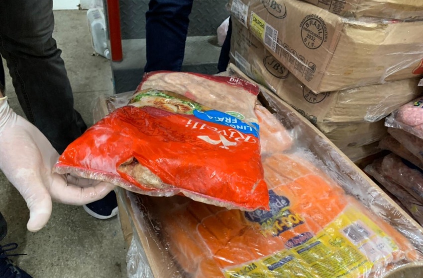 Vigilância interdita padaria e apreende mais 1.360kg de alimentos impróprios para consumo