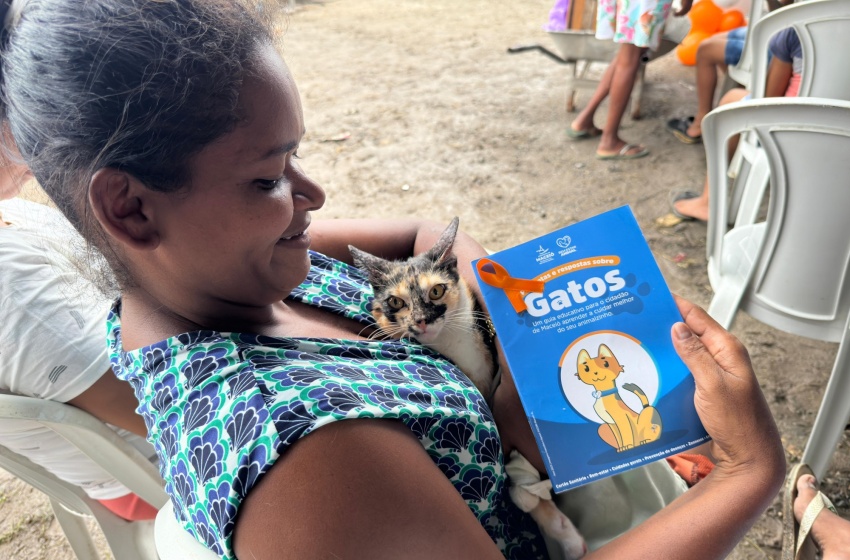 Secretaria do Bem Estar Animal promove ação de conscientização durante o Abril Laranja