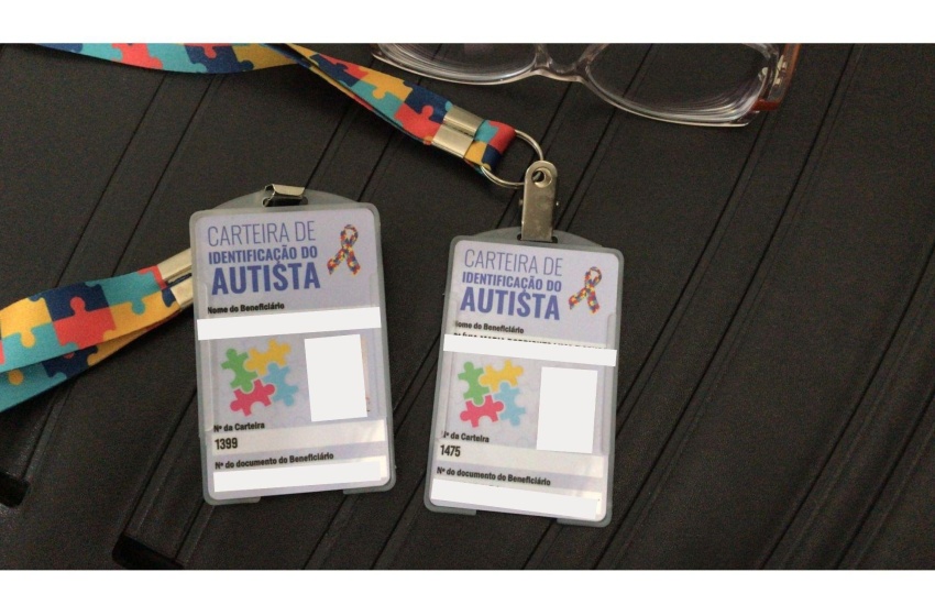 Carteira do Autista de Maceió agora vem com cordão de identificação