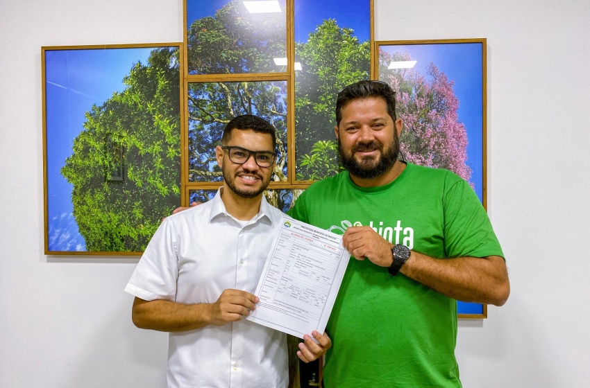 Semurb entrega alvará de projeto de reforma e ampliação para o Instituto Biota