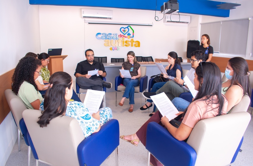 Casa do Autista fortalece acompanhamento individual com estudo de casos e formação continuada da equipe