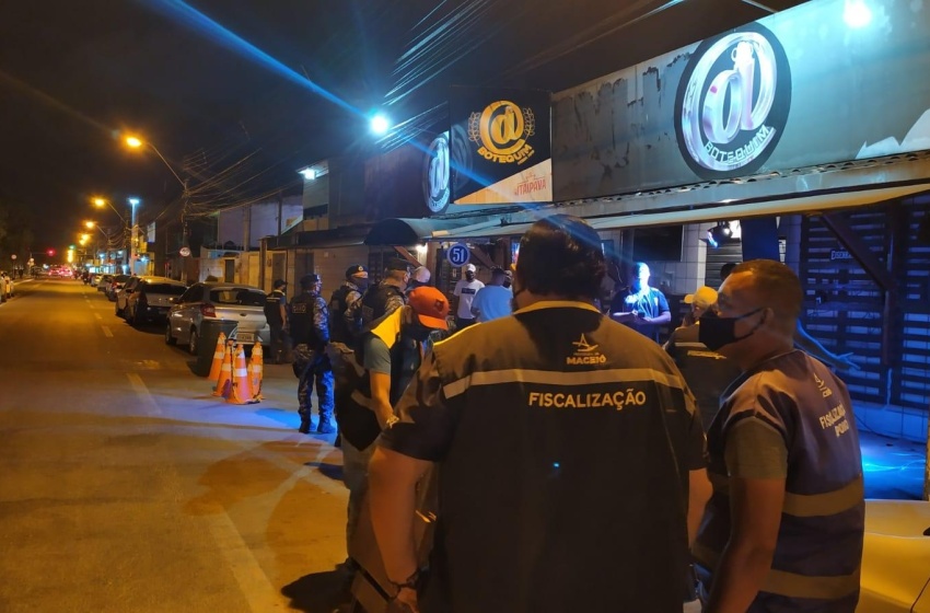 Convívio Social fiscaliza bares no Graciliano Ramos após denúncia da população