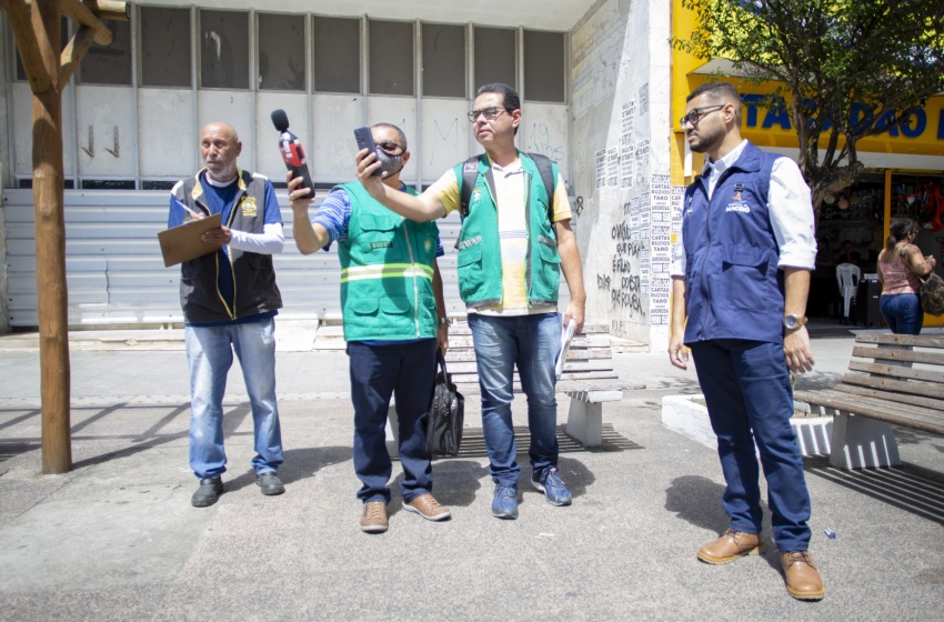 Fiscalização flagra poluição sonora no Centro de Maceió