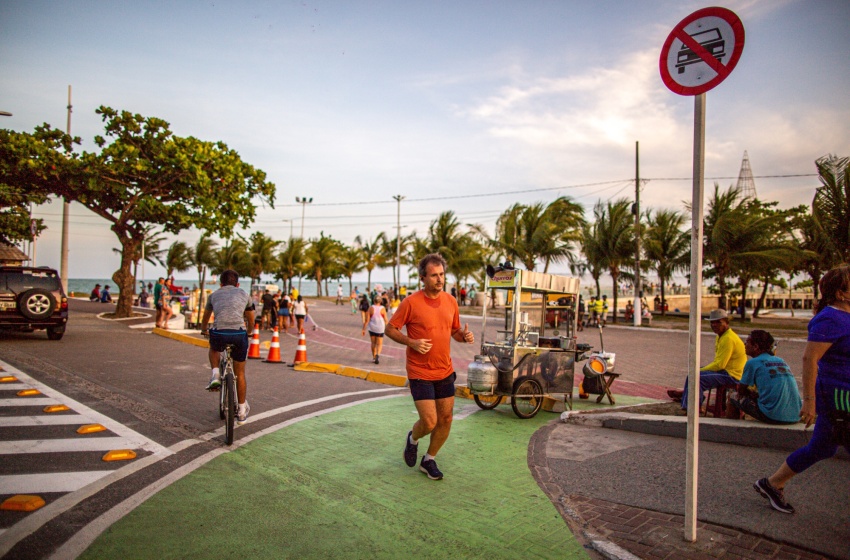 SMTT realiza intervenções nas imediações do Marco dos Corais para garantir segurança viária na Ponta Verde