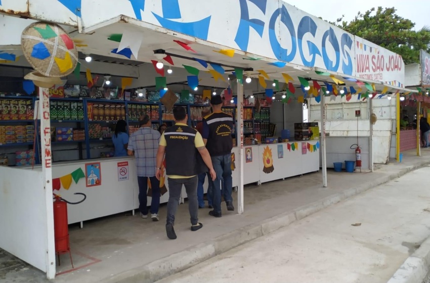 Convívio Social fiscaliza barracas de fogos de artifícios em vários pontos de Maceió