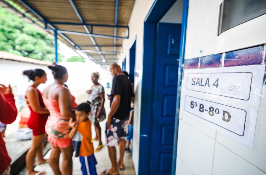 Famílias começam a deixar abrigos temporários