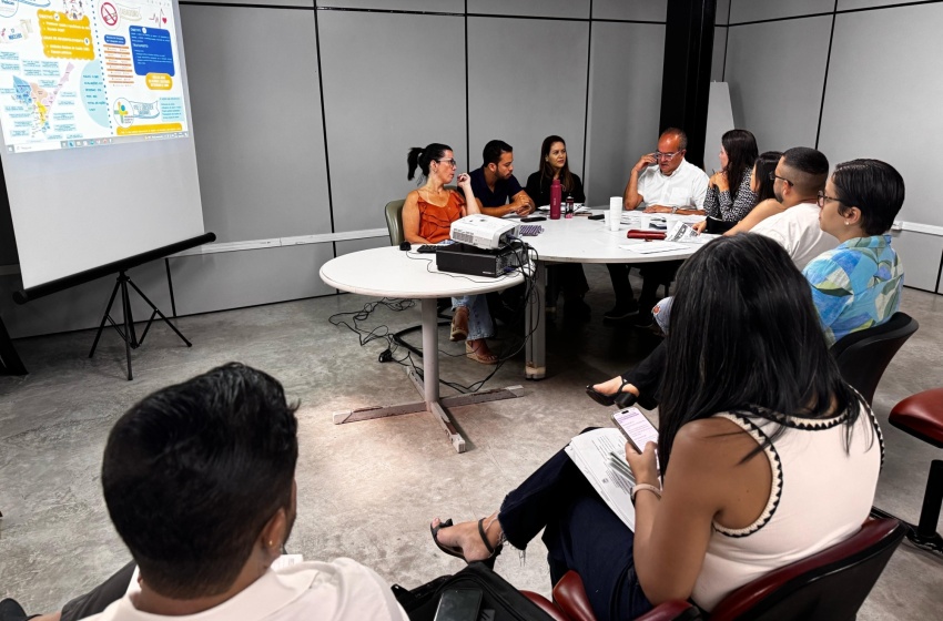 Gabinete Itinerante visita Vigilância em Saúde e promove integração com servidores