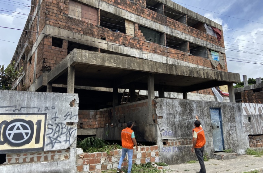 Defesa Civil vistoria prédio que pegou fogo em Mangabeiras