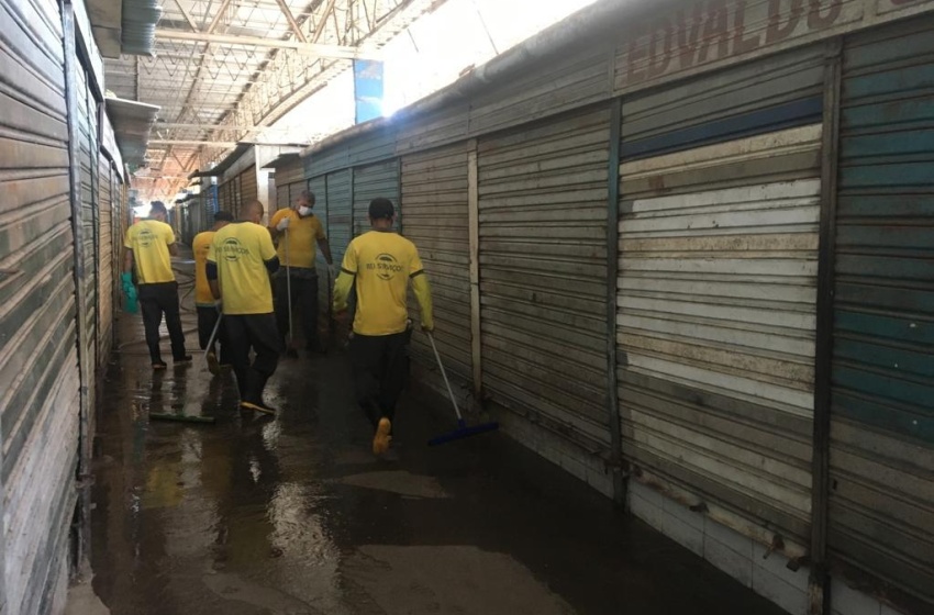 Mercado da Produção recebe mutirão e passa por serviço de desinfecção e limpeza