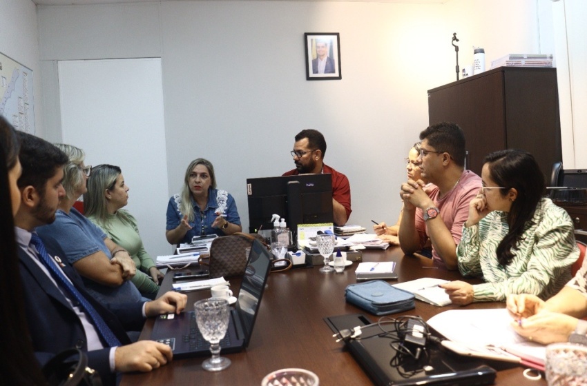 Educação firma parceria para implementar empreendedorismo na Educação de Jovens e Adultos