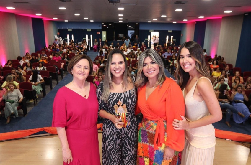 Secretária-adjunta de Educação é homenageada no Prêmio Mulheres Guerreiras