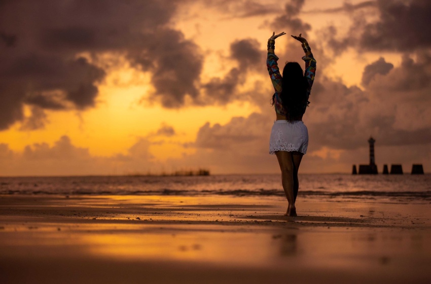 Com Maceió na história, Mariah Morais lança livro "Depois do Depois" nesta quinta (18)