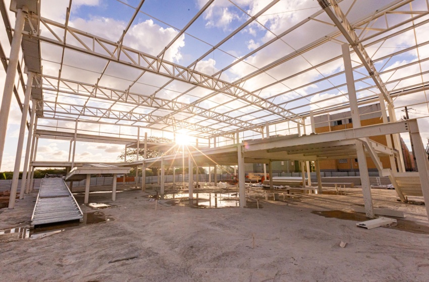 JHC visita obras da nova creche Gigantinhos do Vergel