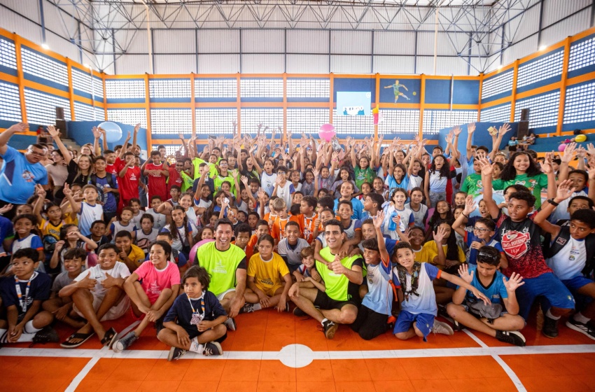 JHC e Rodrigo Cunha entregam Ginásio Tenente Madalena totalmente reformado