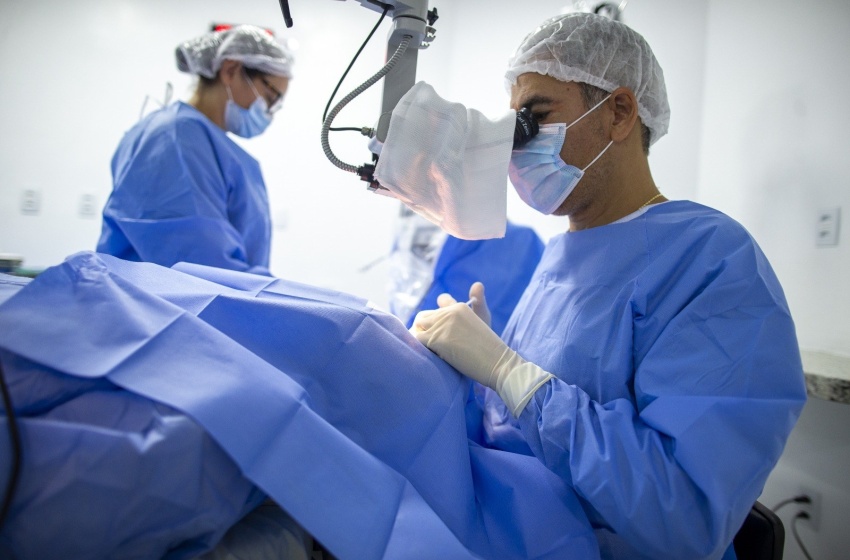 Cirurgia de catarata devolve autonomia e qualidade de vida a pacientes atendidos pelo Olhar da Gente