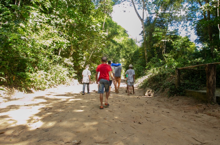 Crianças e adolescentes do abrigo Acolher se divertem em tarde de lazer no Parque Municipal de Maceió