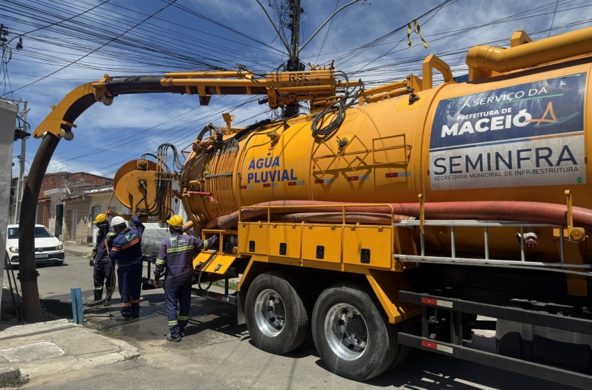 Serviços de drenagem se destacam durante período chuvoso em Maceió