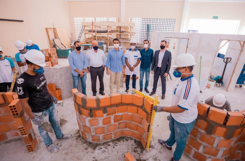 Prefeitura participa da aula inaugural de cursos ofertados em parceria com o SENAI