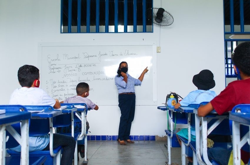 Prefeitura de Maceió nomeia mais 43 candidatos do concurso da Educação de 2017