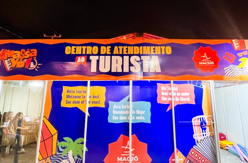 Centro de Atendimento ao Turista auxilia visitantes durante o maior São João do litoral do Brasil