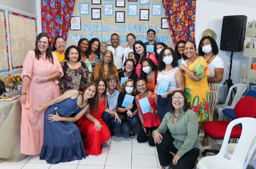 Edição 20 do Sarau Cultural homenageia escritor e servidor da Educação