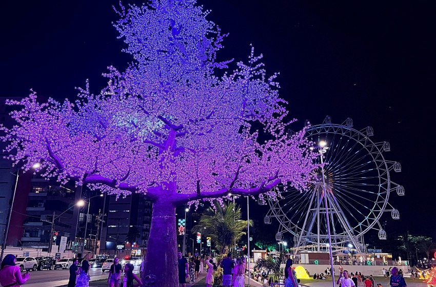 Iluminação de Natal no Parque Massay-ó-k encanta maceioenses e turistas