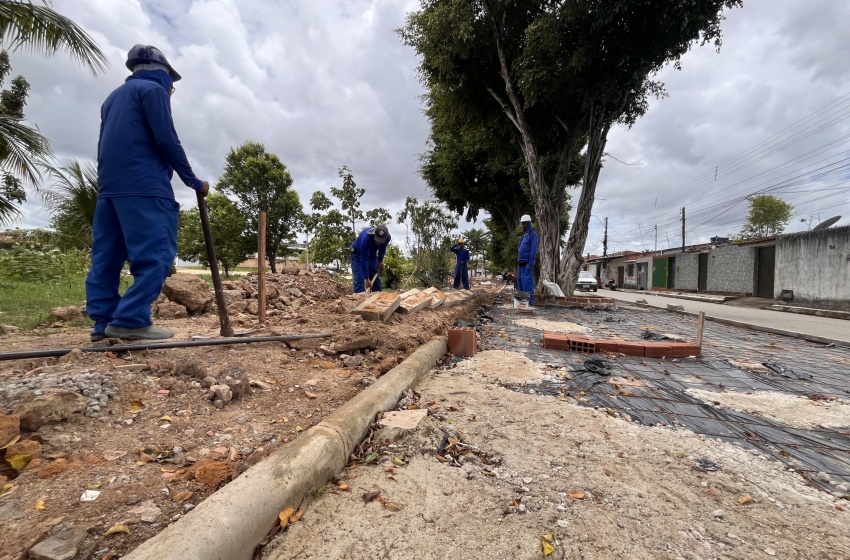 Praça da Antena, na Santa Amélia, passa por obras de reforma e modernização