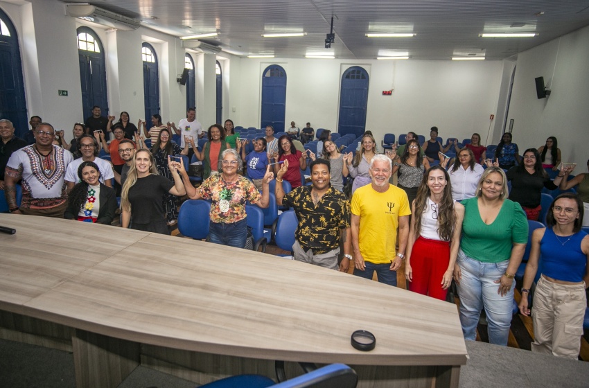 Profissionais do Serviço de Convivência são capacitados