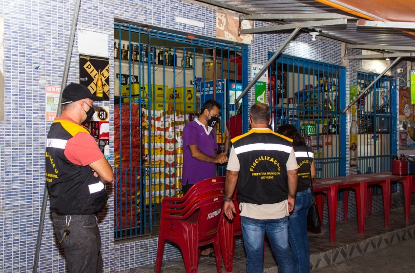 SEMSCS atua na fiscalização de bares e restaurantes no fim de semana