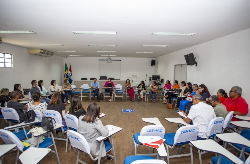 Desenvolvimento Social: Roda de conversa discute atendimento humanizado aos usuários
