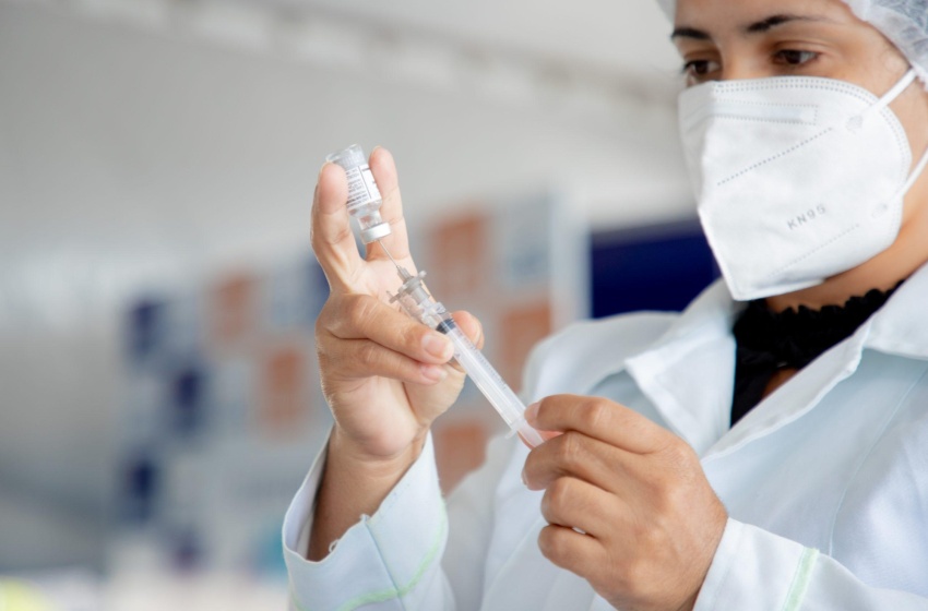 Gestantes e puérperas que tomaram 1ª dose da Astrazeneca podem tomar 2ª dose da Pfizer