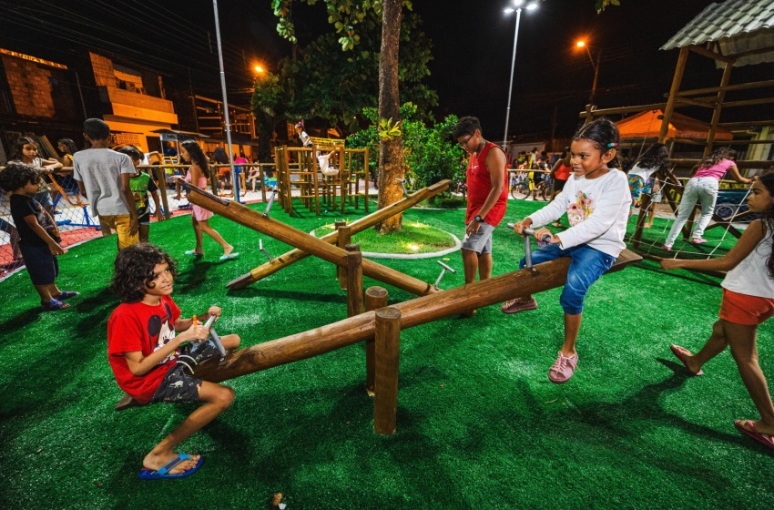 Moradores do Clima Bom comemoram inauguração da Praça José Elias na parte alta