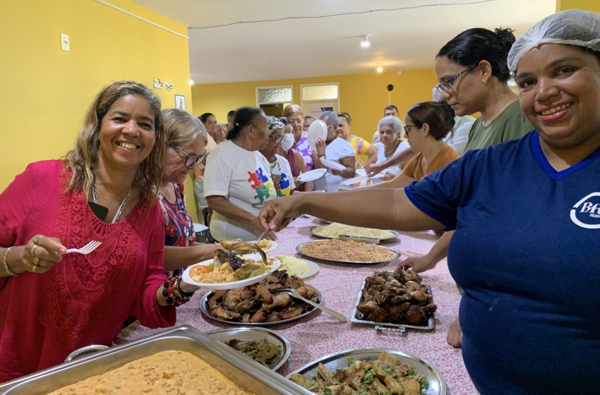 Cras Cacilda Sampaio promove almoço de Páscoa para usuários