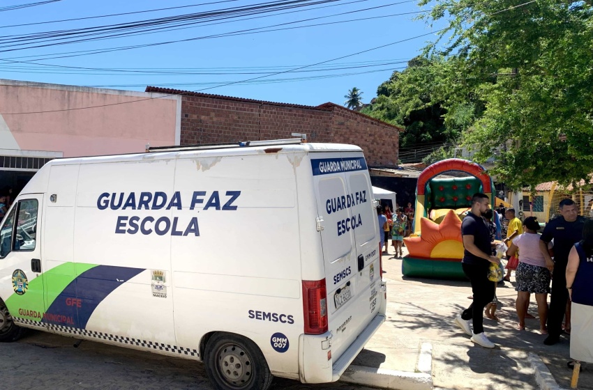 Projeto Guarda Faz Escola realiza atividades com famílias da grota do Rafael, no Jacintinho