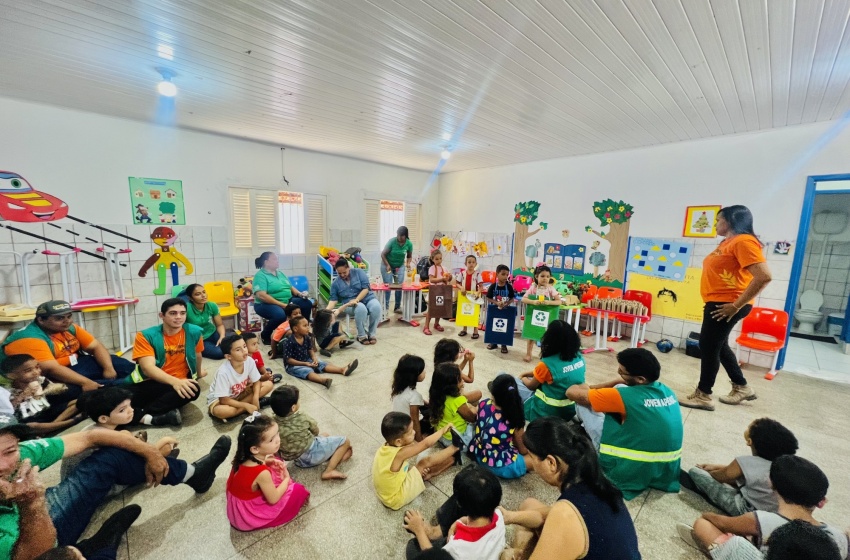 Alurb leva educação ambiental para creche no Prado
