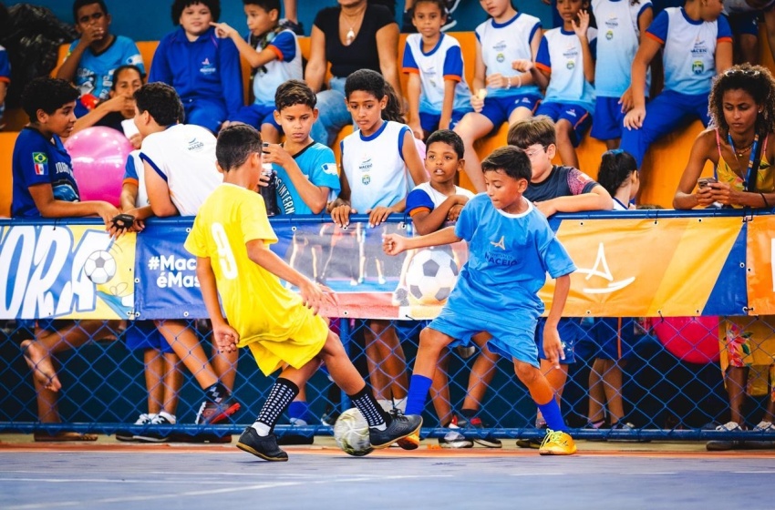 Estudantes lotam Ginásio Poliesportivo Tenente Madalena nas finais dos Jogos Municipais
