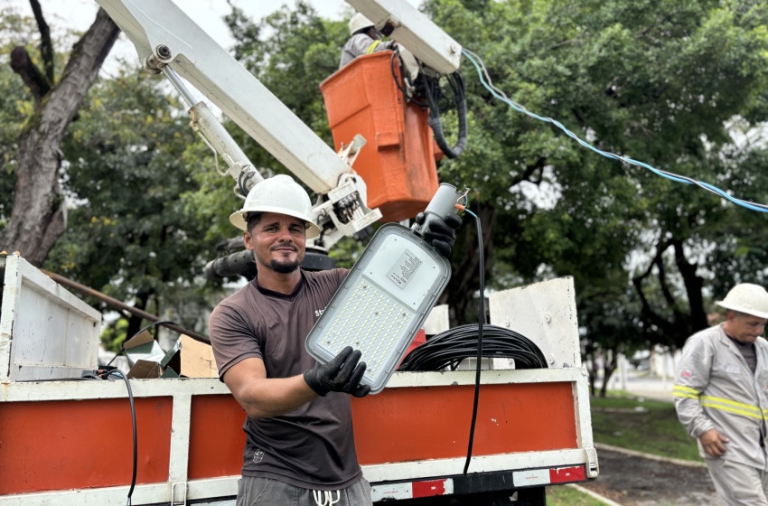 Prefeitura implanta nova rede de iluminação na Praça Sinimbu após furto de equipamentos