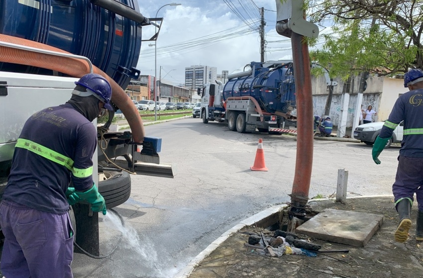 Prefeitura leva ações de limpeza e recuperação de galerias para amenizar impactos da chuva