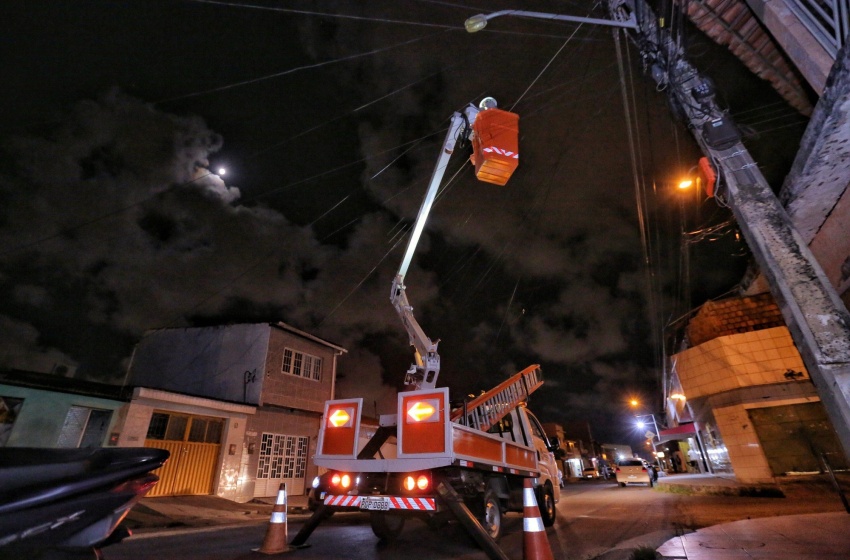 Mutirão de iluminação restaura mais de 700 pontos de luz