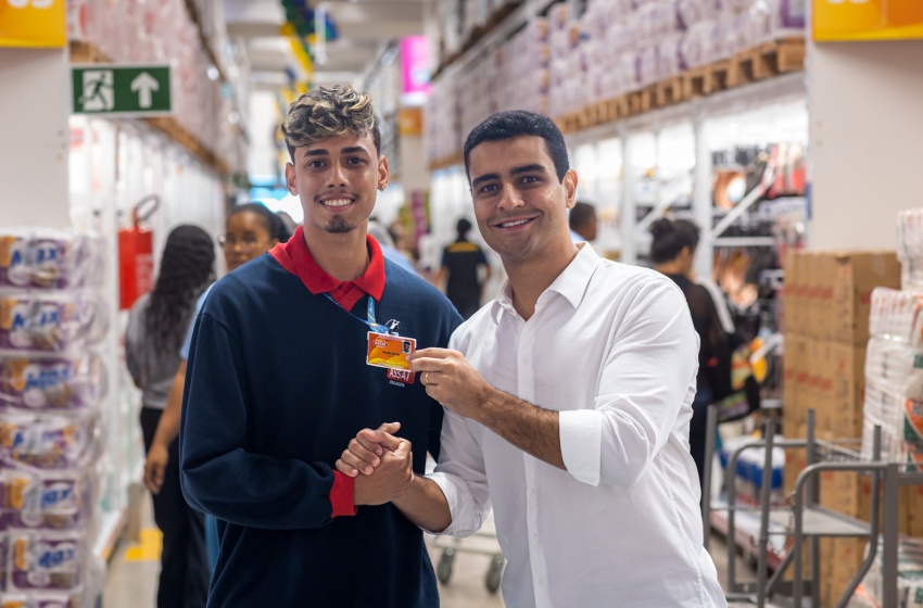 “Esta nova etapa é de amadurecimento profissional, pessoal e mental”, diz jovem ao conseguir primeiro emprego