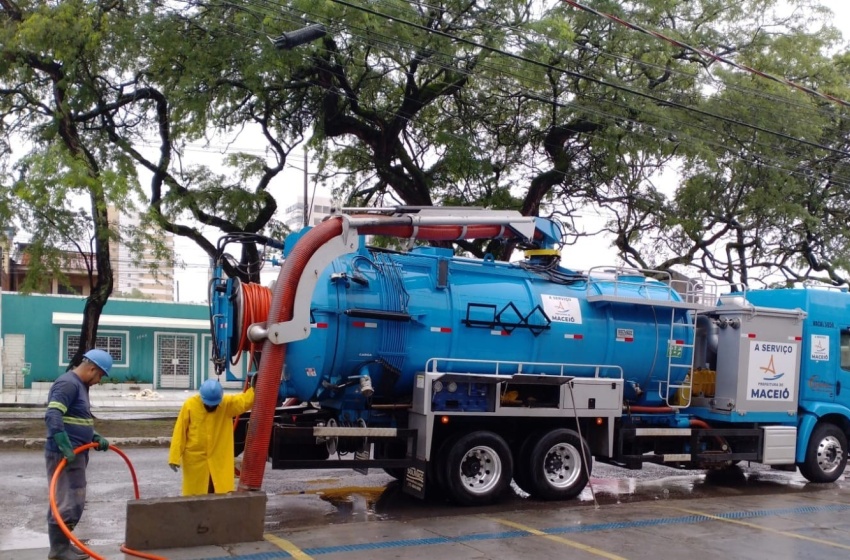 Infraestrutura intensifica serviços de drenagem durante fim de semana chuvoso