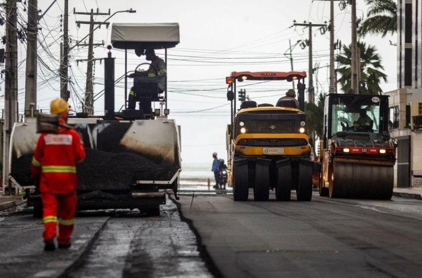Avenida Jatiúca recebe obra de recapeamento asfáltico